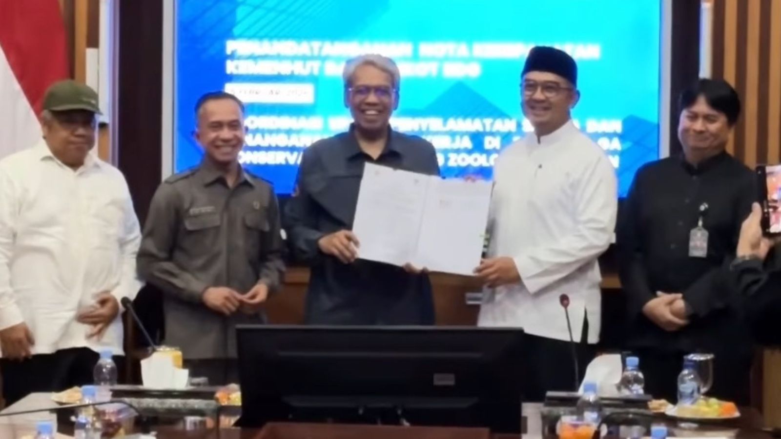 kemenhut cabut izin bandung zoo