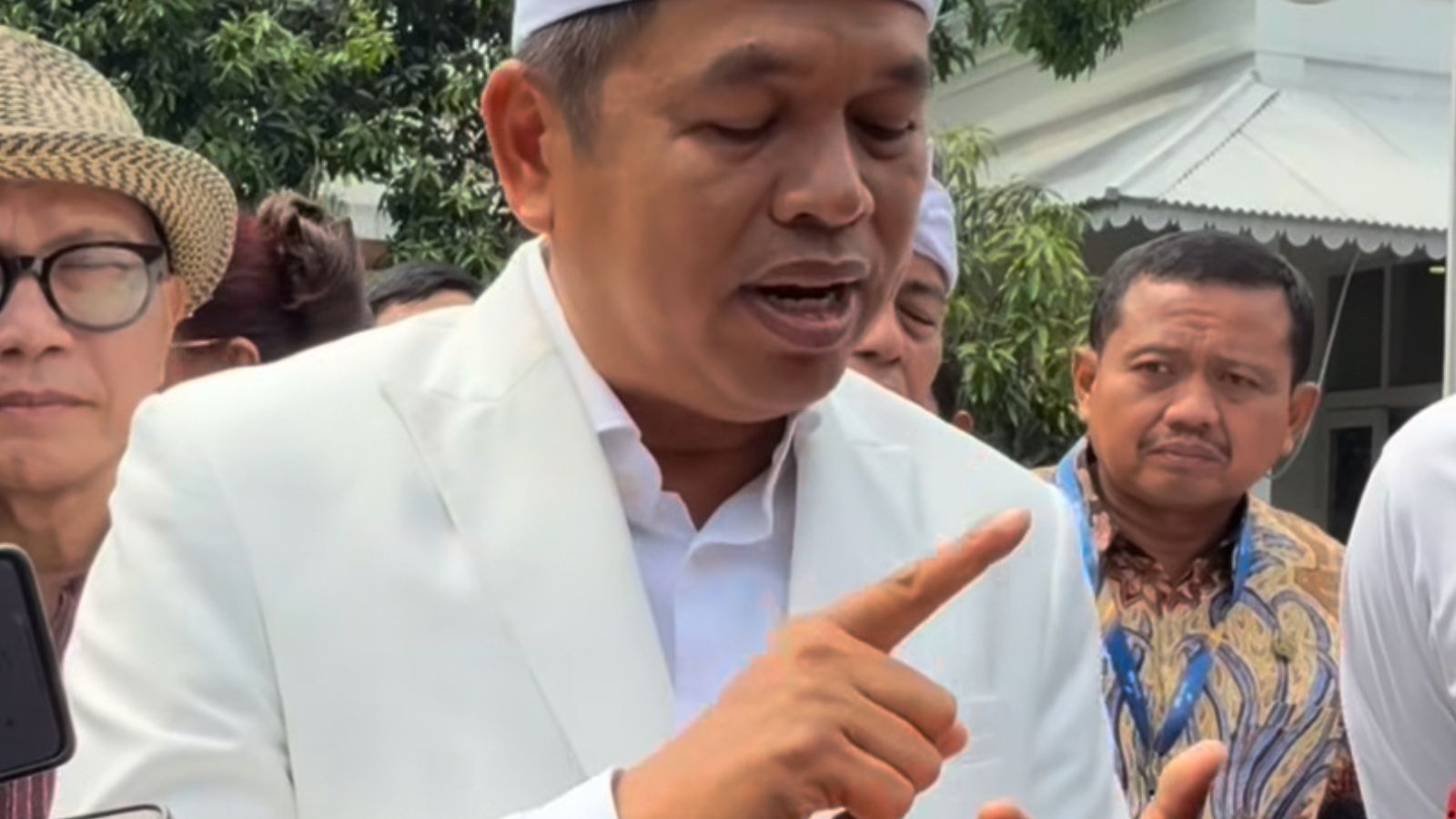 Karnaval Binokasih melintasi sejumlah daerah di Jawa Barat