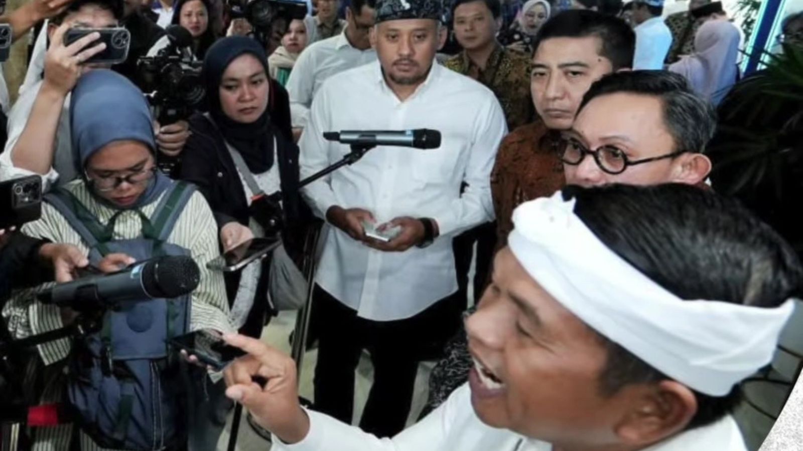 Palang pintu kereta api di Jawa Barat untuk meningkatkan keselamatan perlintasan (foto/jabarprovgoid)