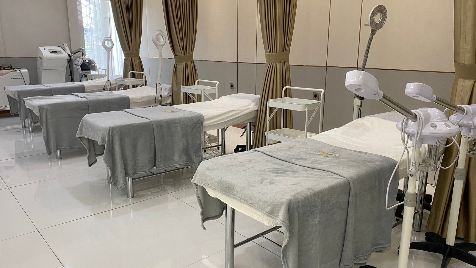 Klinik mewah di Bandung HSK Secret Bandung dengan konsultasi dokter gratis dan treatment mulai Rp199 ribu
