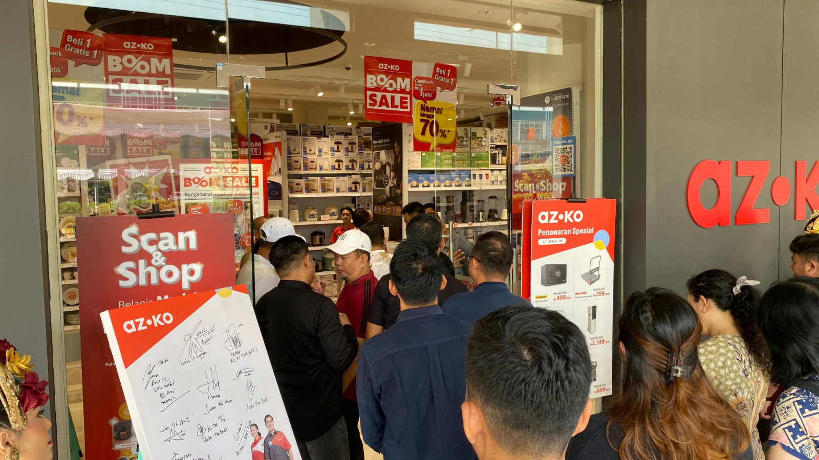 AZKO Summarecon Bandung resmi buka dengan promo opening dan diskon besar