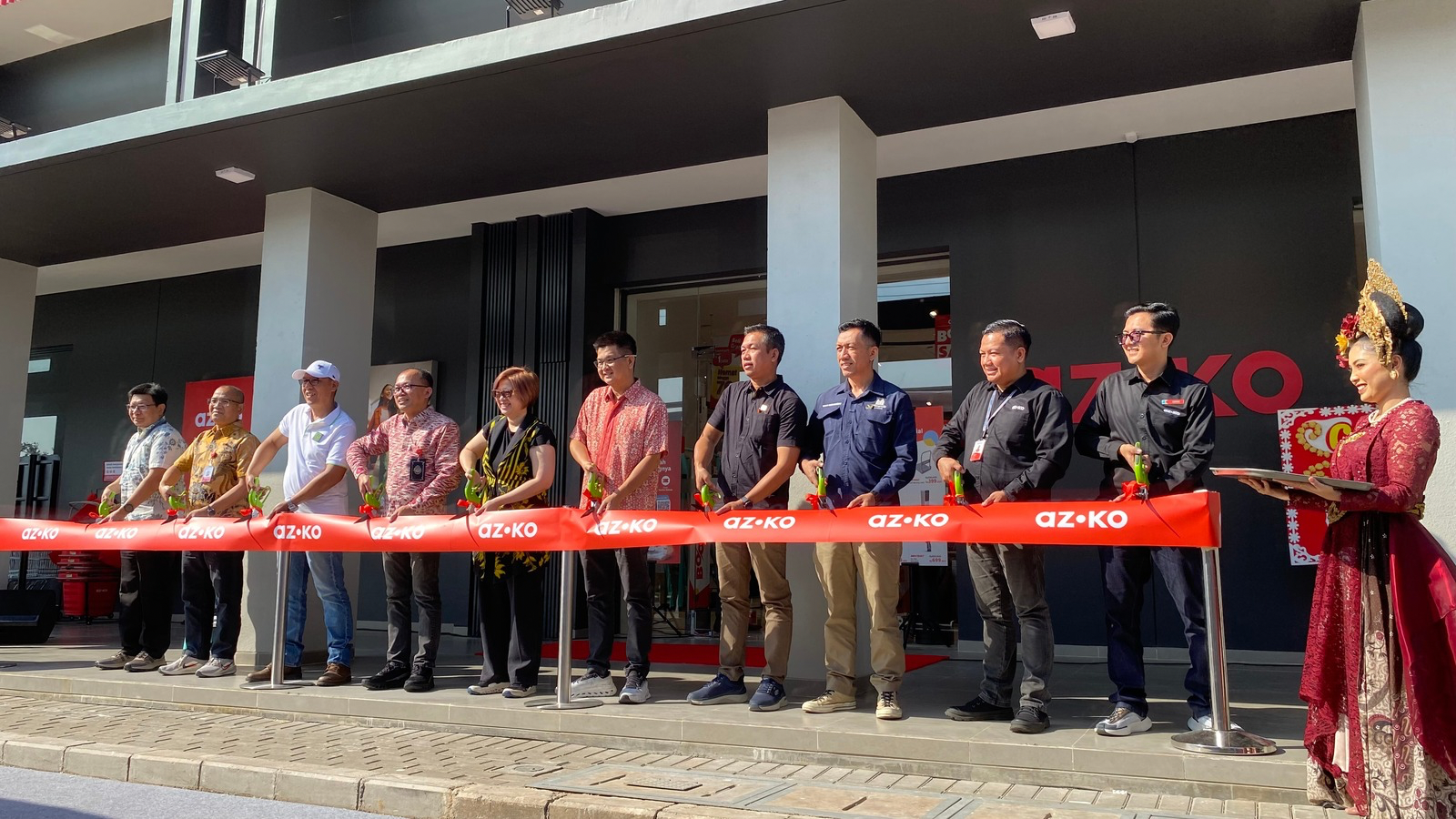 AZKO Summarecon Bandung resmi buka dengan promo opening dan diskon besar